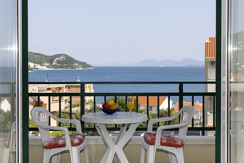 apartments Adriatic, Igrane - balcony with sea view