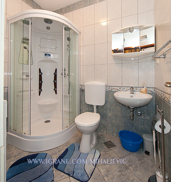 Igrane, apartments Danijel Mihaljevi - bathroom