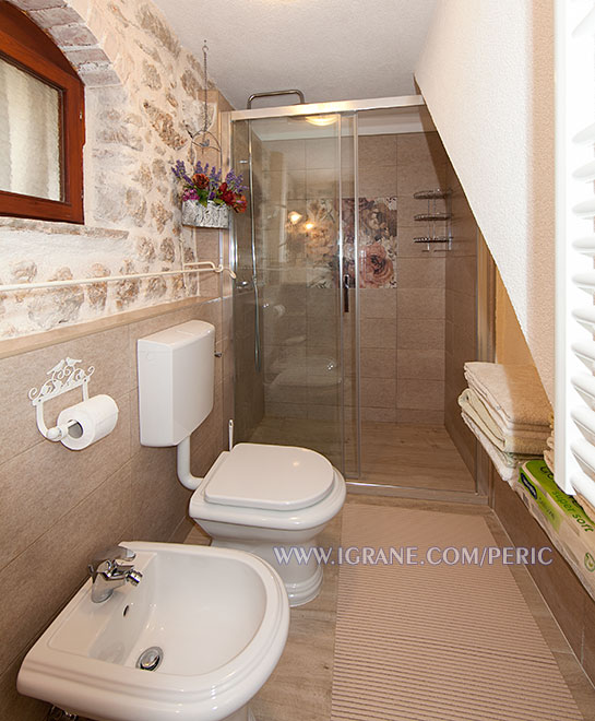 apartments Peri, Igrane - bathroom, shower