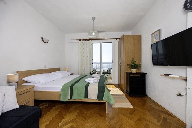 Apartments Grgo Talijančić, Igrane - bedroom