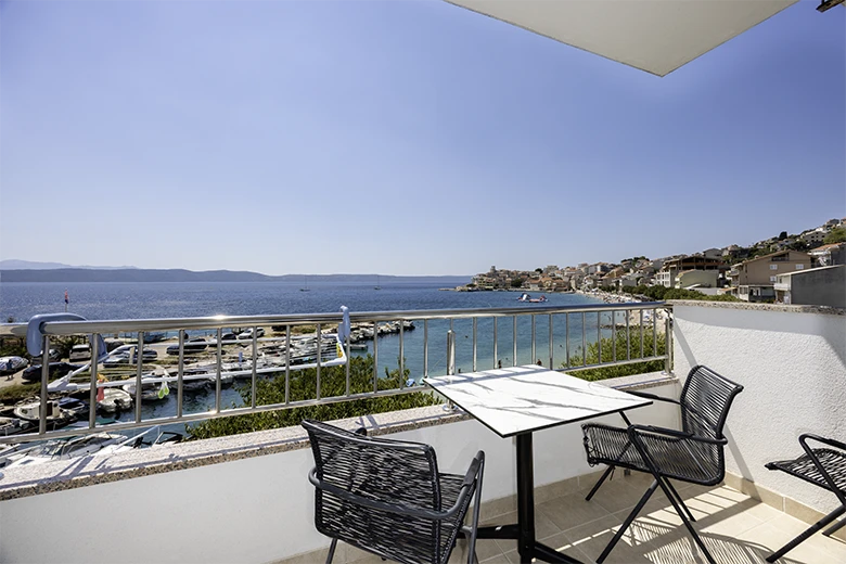 Apartments Grgo Talijančić, Igrane - balcony with sea view