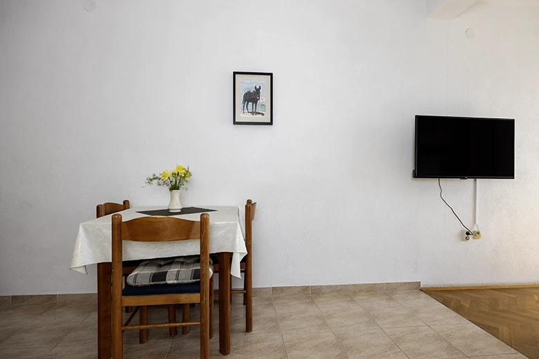 Apartments Grgo Talijančić, Igrane - dining table