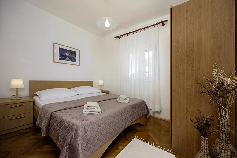 Apartments Grgo Talijančić, Igrane - bedroom