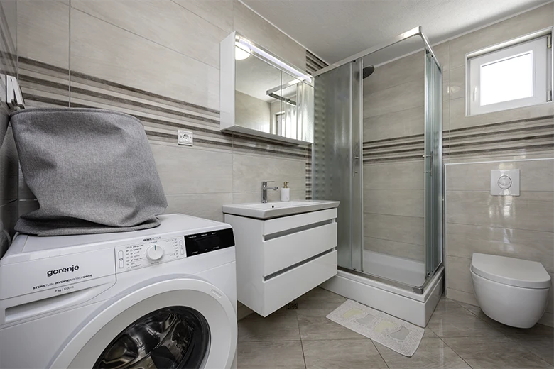 Apartments Grgo Talijančić, Igrane - bathroom