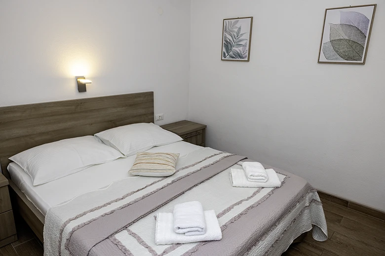 Apartments Grgo Talijančić, Igrane - bedroom