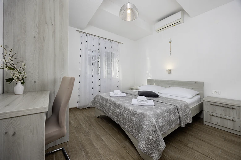 Apartments Grgo Talijančić, Igrane - bedroom