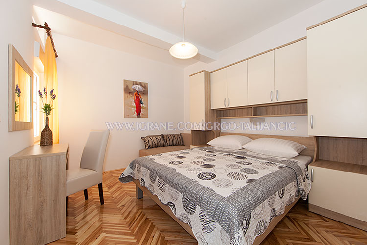 apartments Grgo Talijančić, Igrane - second bedroom