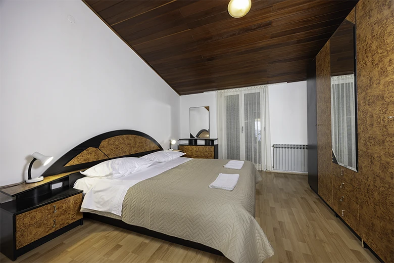 Apartments Jagoda Kumrić, Igrane - bedroom