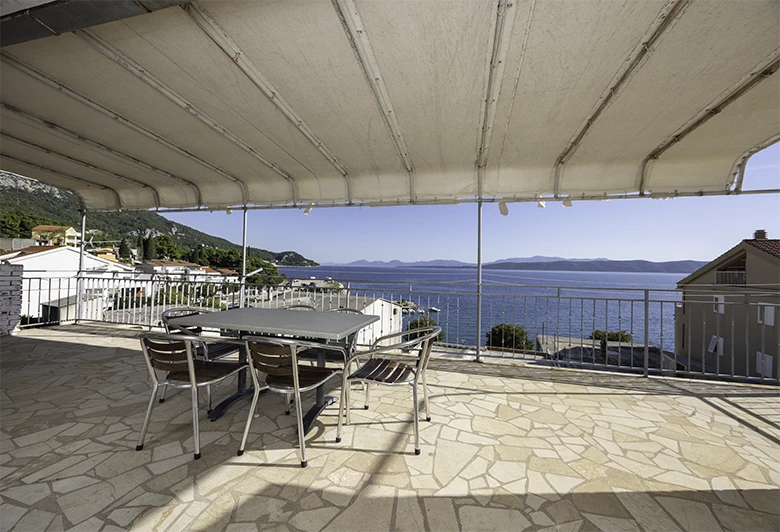 Apartments Jagoda Kumrić, Igrane - veranda