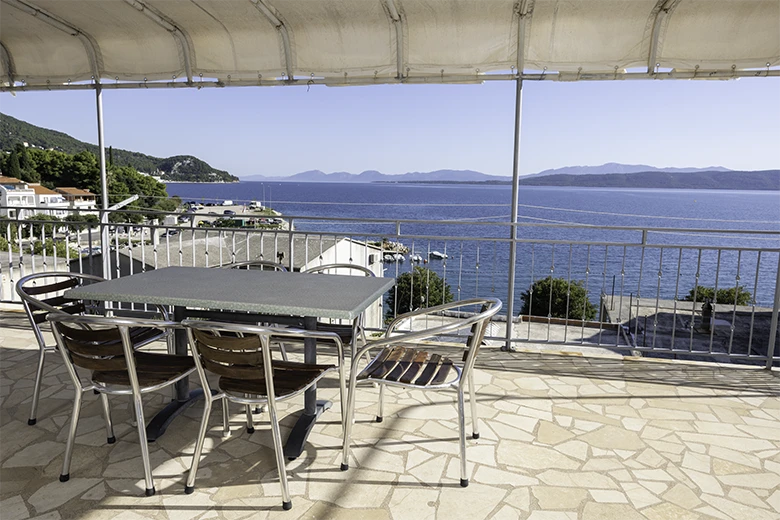 Apartments Jagoda Kumrić, Igrane - veranda