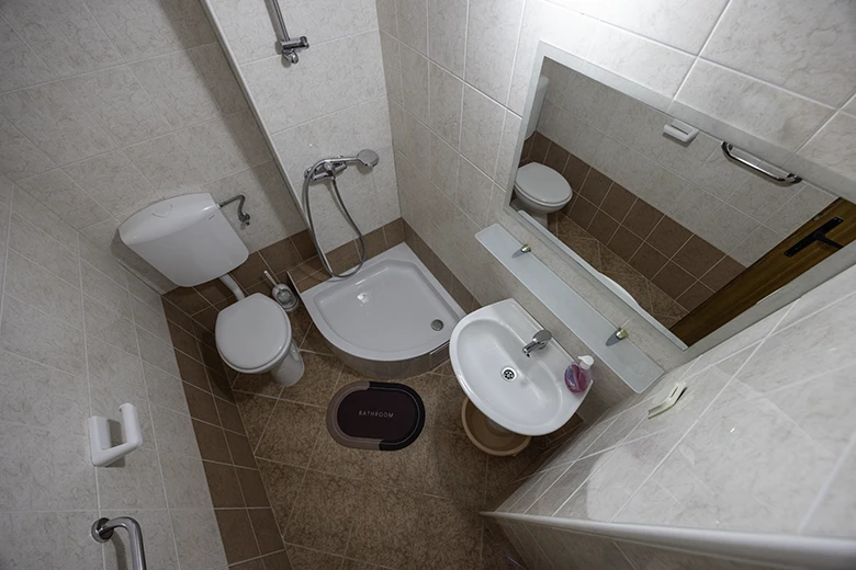 Apartments Jagoda Kumrić, Igrane - bathroom