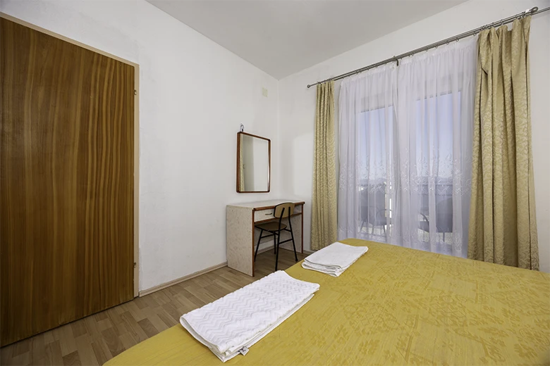 Apartments Jagoda Kumrić, Igrane - bedroom