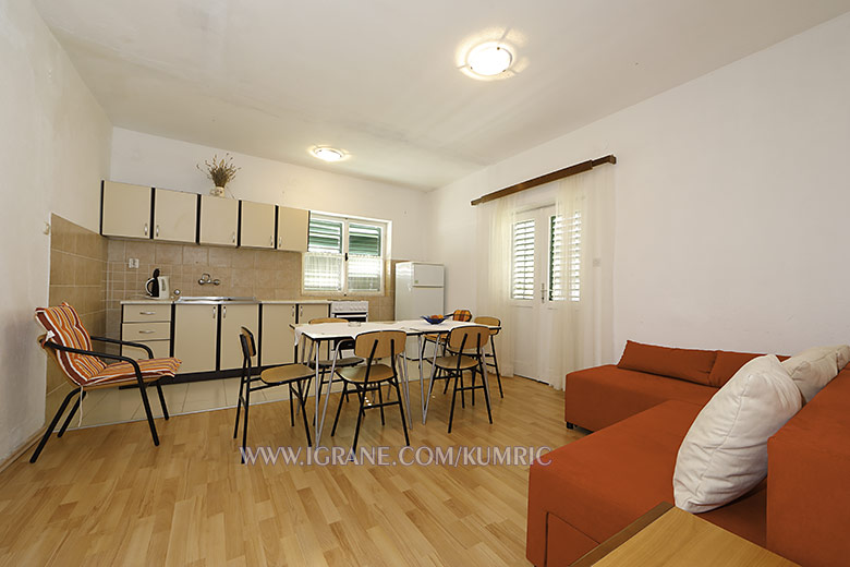Apartments Jagoda Kumrić, Igrane - dining room