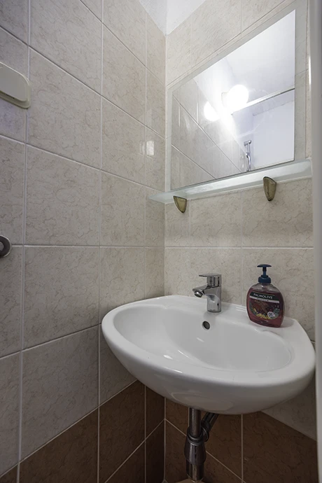 Apartments Jagoda Kumrić, Igrane - bathroom