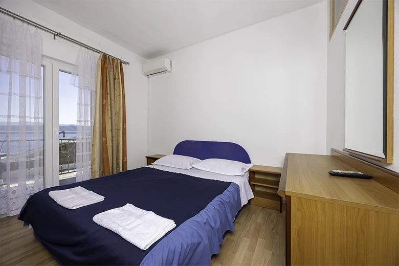 Apartments Jagoda Kumrić, Igrane - bedroom