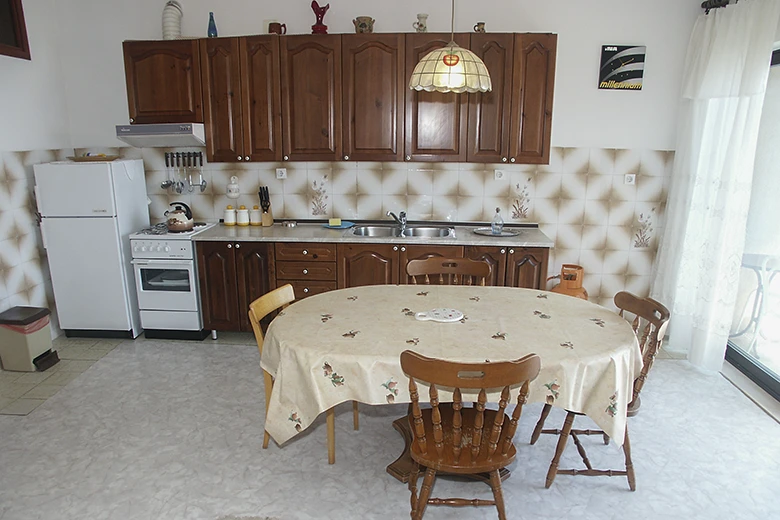 Apartments Bogomir Lulić, Igrane - kitchen