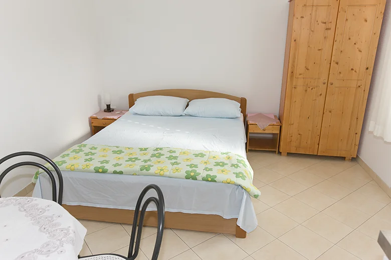Apartments Bogomir Lulić, Igrane - bedroom