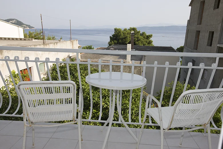 Apartments Bogomir Lulić, Igrane - balcony with sea view