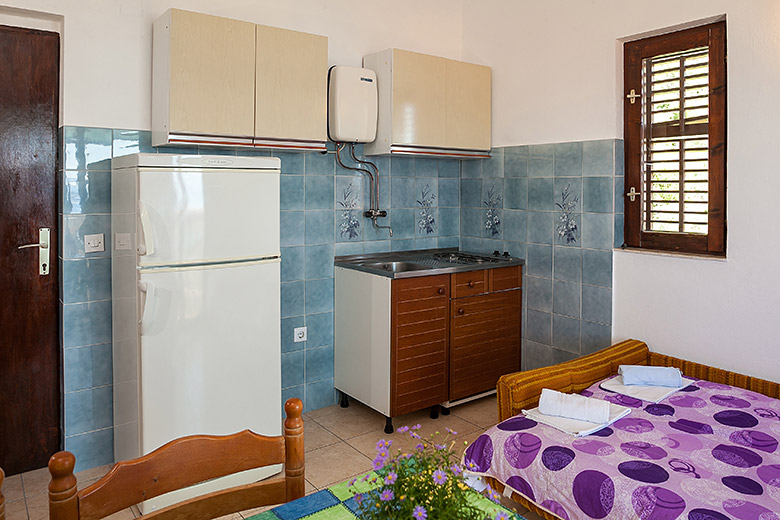 apartments Miško, Igrane - kitchen