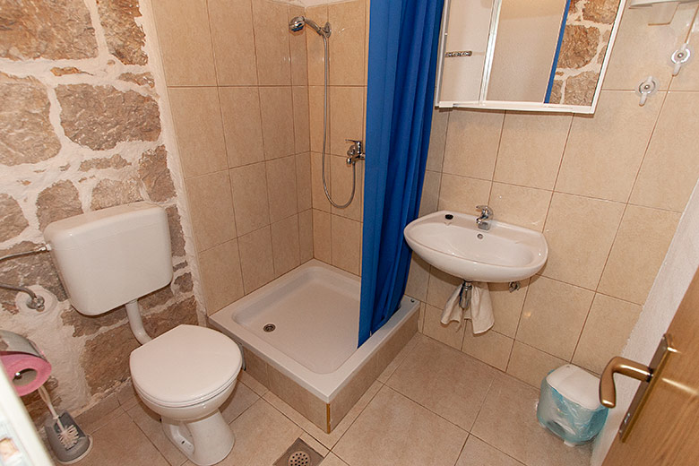 Apartments Ribica, Igrane - bathroom