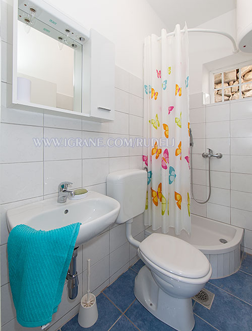Igrane, apartments Rudelj - bathroom