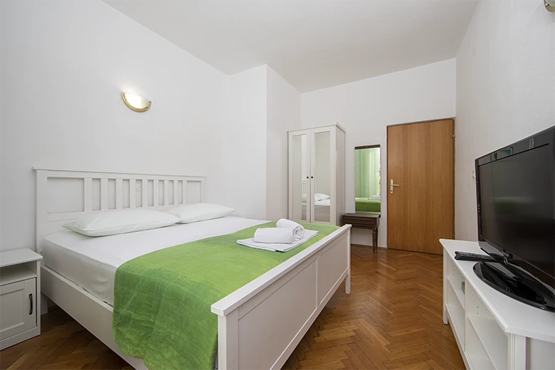 apartments Tončika, Igrane - bedroom