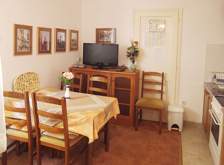 Apartments Trek, Igrane - dining room